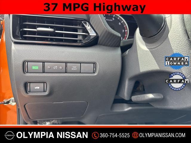 Photo of 2023 Monarch Orange Metallic/Super Black Nissan Sentra