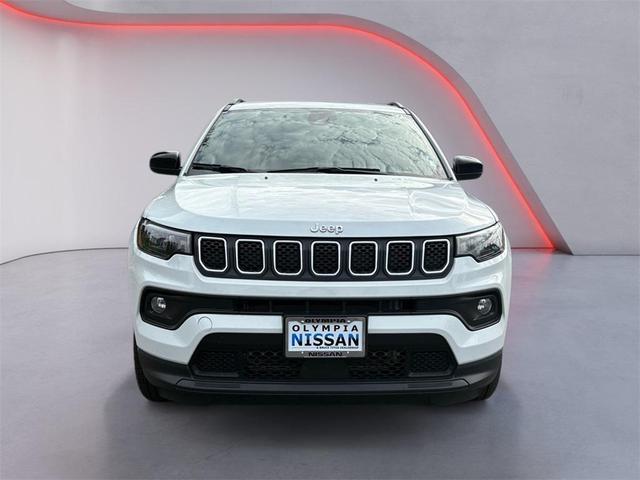Photo of 2024 Bright White Clearcoat Jeep Compass