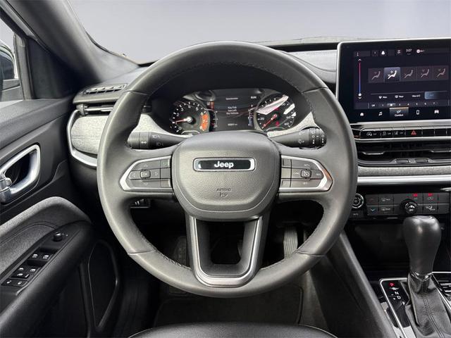 Photo of 2024 Bright White Clearcoat Jeep Compass