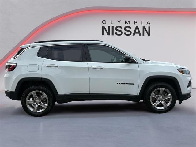 Photo of 2024 Bright White Clearcoat Jeep Compass