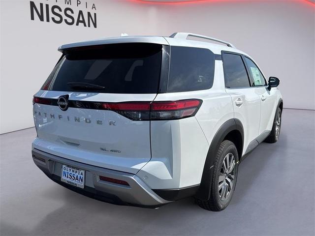 Photo of 2025 Everest White Pearl Tricoat Nissan Pathfinder