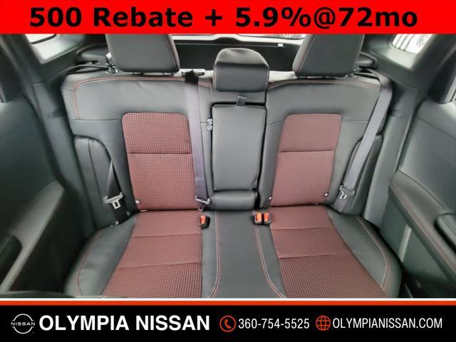 Photo of 2025 Super Black Nissan Kicks