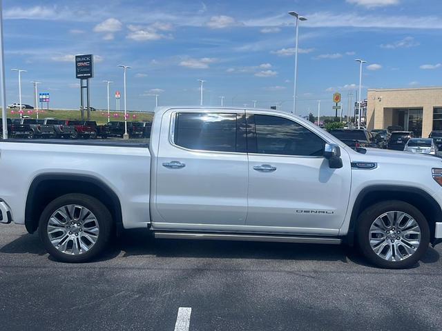 Photo of 2022 White GMC Sierra 1500 Limited