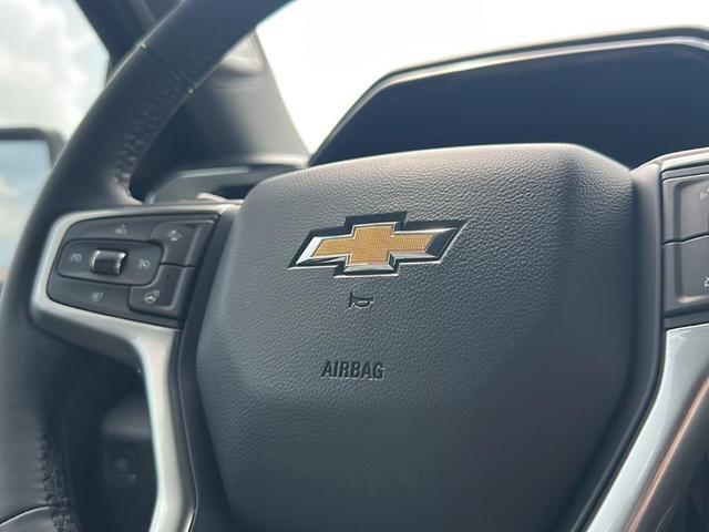 Photo of 2024 White Chevrolet Silverado 1500