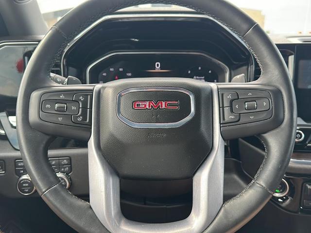Photo of 2024 White GMC Sierra 1500