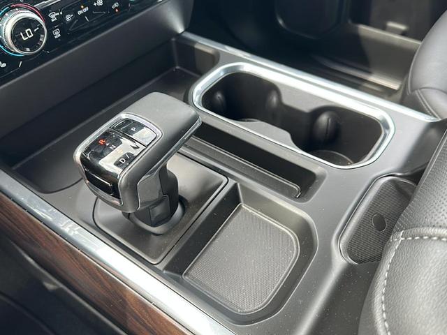 Photo of 2024 White GMC Sierra 1500