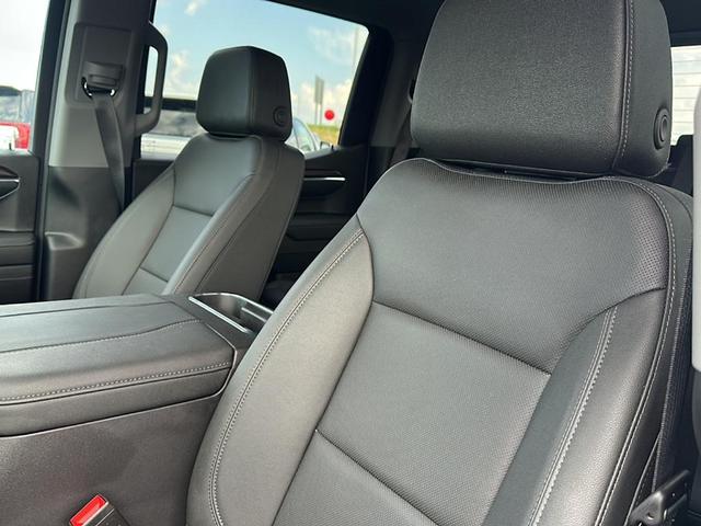 Photo of 2024 White GMC Sierra 1500