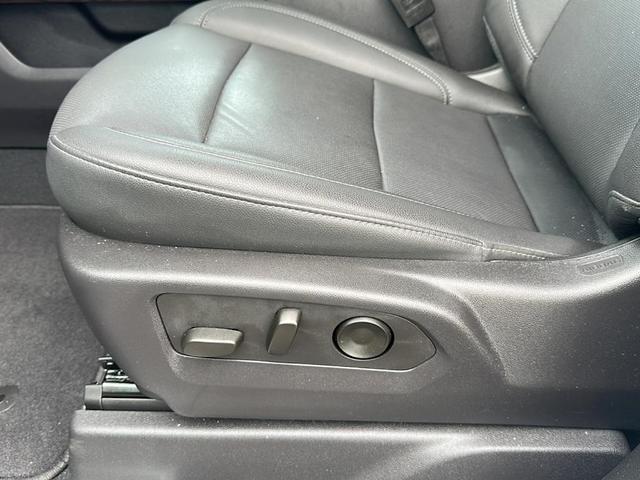 Photo of 2024 White GMC Sierra 1500