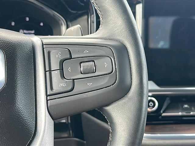 Photo of 2024 White GMC Sierra 1500