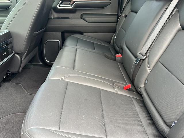 Photo of 2024 White GMC Sierra 1500