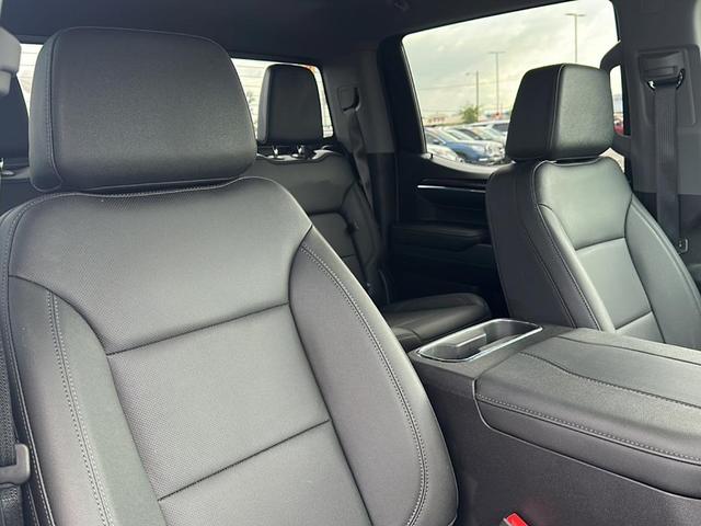 Photo of 2024 White GMC Sierra 1500