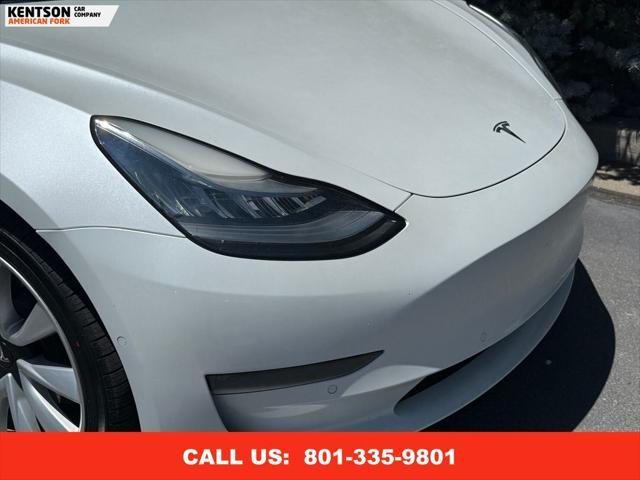 Photo of 2020 Pearl White Multi-Coat Tesla Model 3