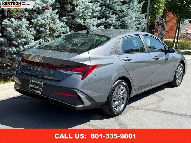 Photo of 2024 Ecotronic Gray Hyundai ELANTRA