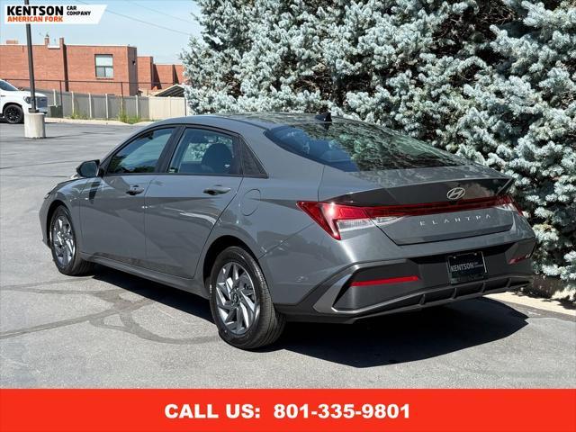 Photo of 2024 Ecotronic Gray Hyundai ELANTRA