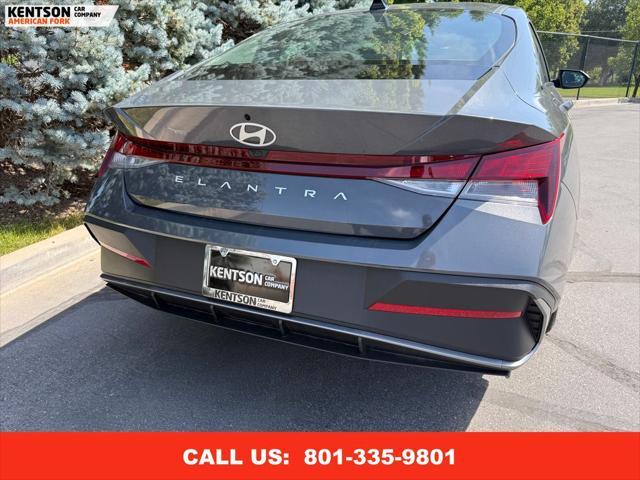 Photo of 2024 Ecotronic Gray Hyundai ELANTRA