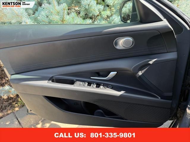 Photo of 2024 Ecotronic Gray Hyundai ELANTRA
