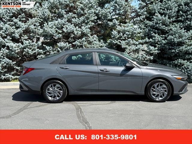 Photo of 2024 Ecotronic Gray Hyundai ELANTRA