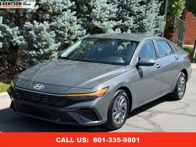 Photo of 2024 Ecotronic Gray Hyundai ELANTRA