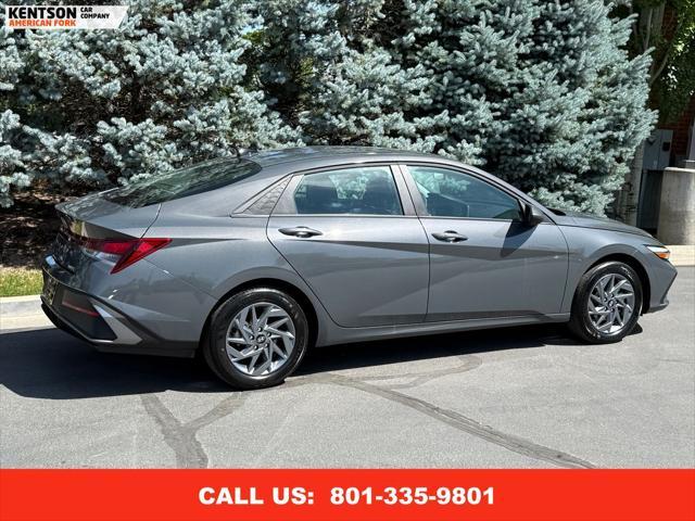 Photo of 2024 Ecotronic Gray Hyundai ELANTRA