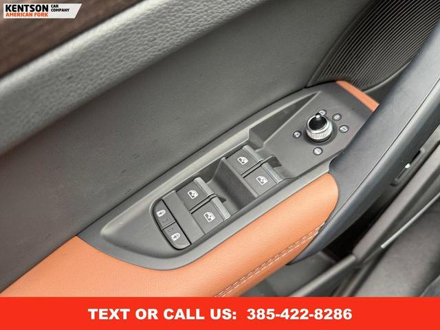 Photo of 2025 Gray Audi Q5