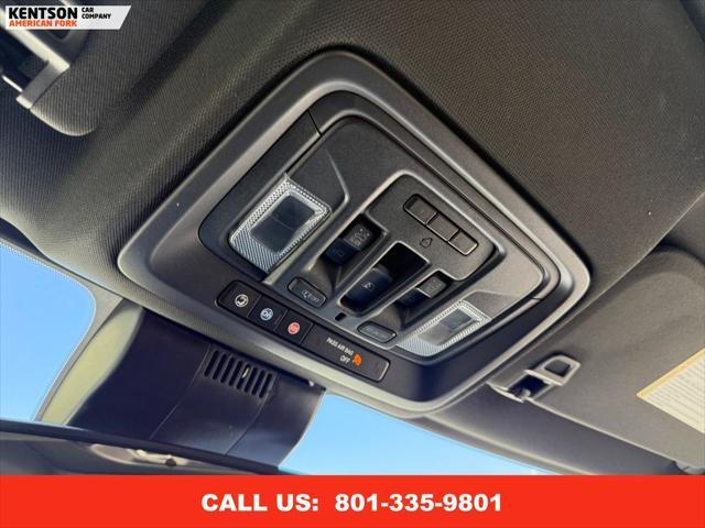 Photo of 2024 Summit White GMC Sierra 2500
