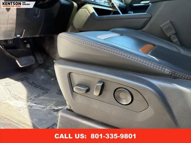 Photo of 2024 Summit White GMC Sierra 2500