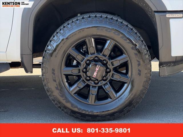 Photo of 2024 Summit White GMC Sierra 2500