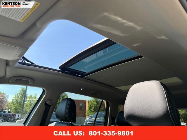 Photo of 2023 Platinum Gray Metallic Volkswagen Atlas