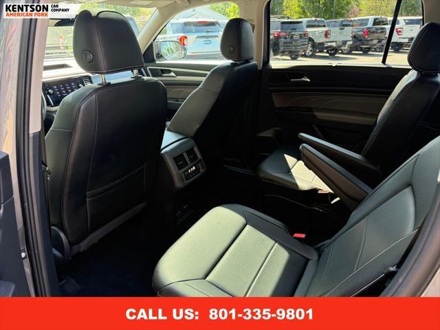 Photo of 2023 Platinum Gray Metallic Volkswagen Atlas