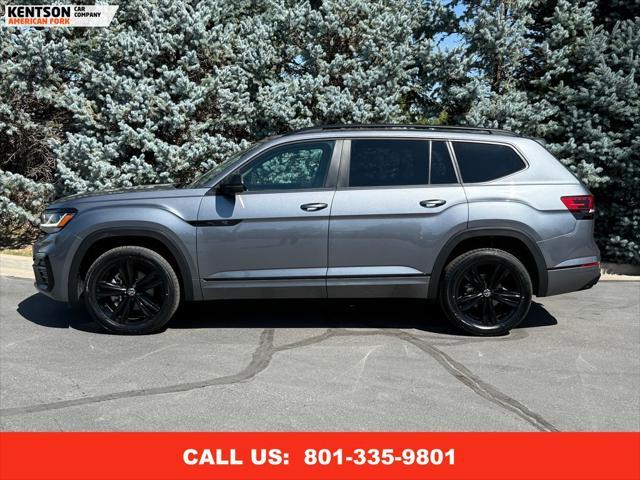 Photo of 2023 Platinum Gray Metallic Volkswagen Atlas