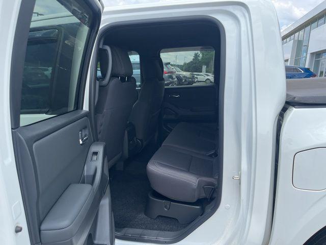 Photo of 2023 Glacier White Nissan Frontier
