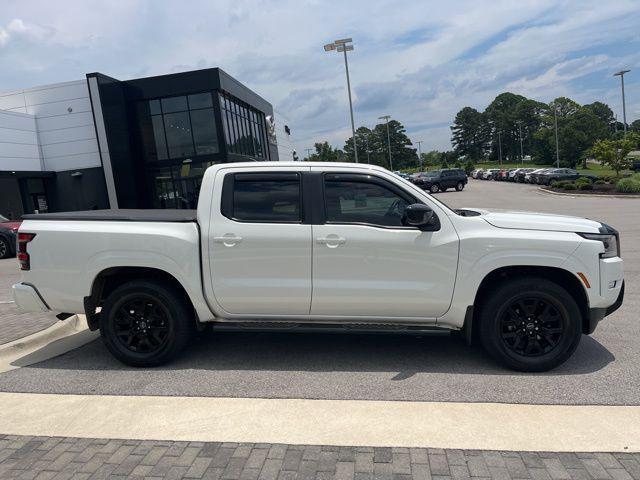 Photo of 2023 Glacier White Nissan Frontier