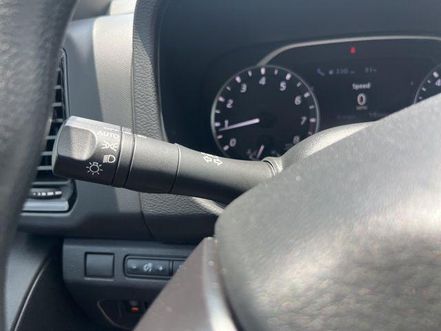 Photo of 2023 Glacier White Nissan Frontier