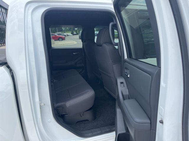 Photo of 2023 Glacier White Nissan Frontier