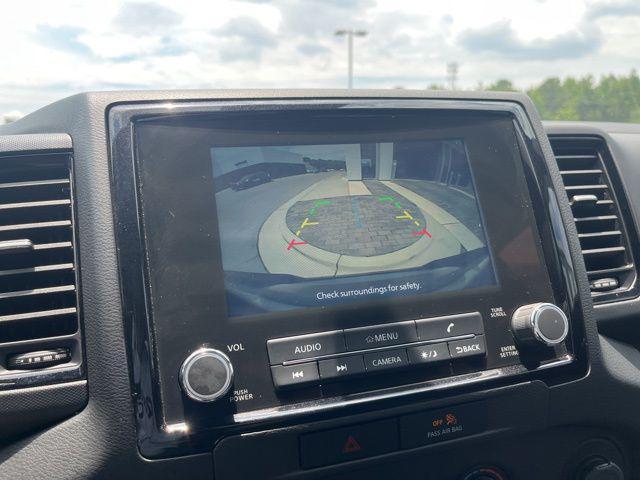 Photo of 2023 Glacier White Nissan Frontier