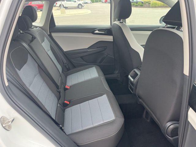 Photo of 2025 Pure White Volkswagen Taos