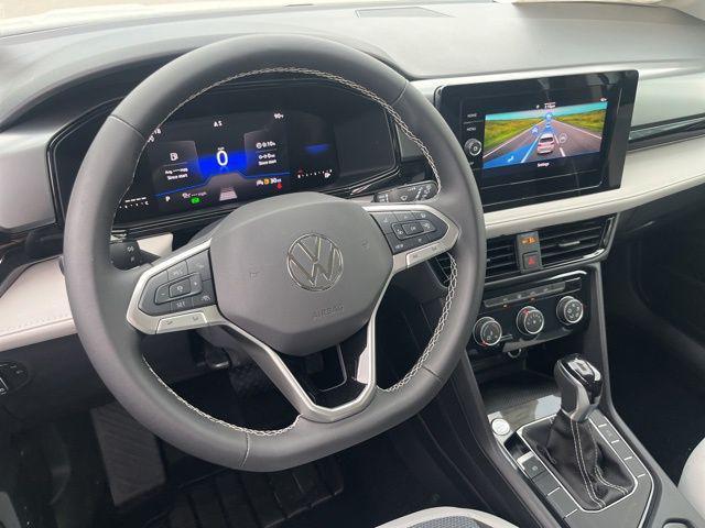 Photo of 2025 Pure White Volkswagen Taos