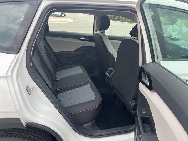 Photo of 2025 Pure White Volkswagen Taos