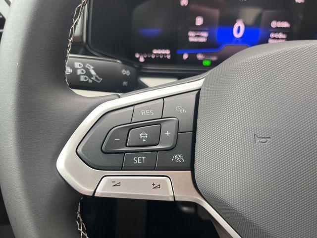 Photo of 2025 Pure White Volkswagen Taos