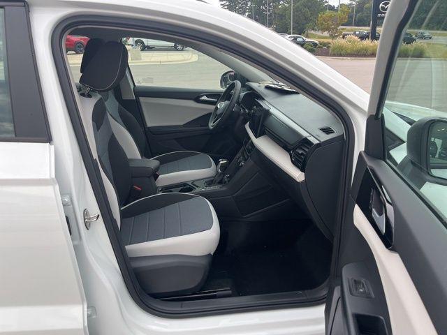Photo of 2025 Pure White Volkswagen Taos
