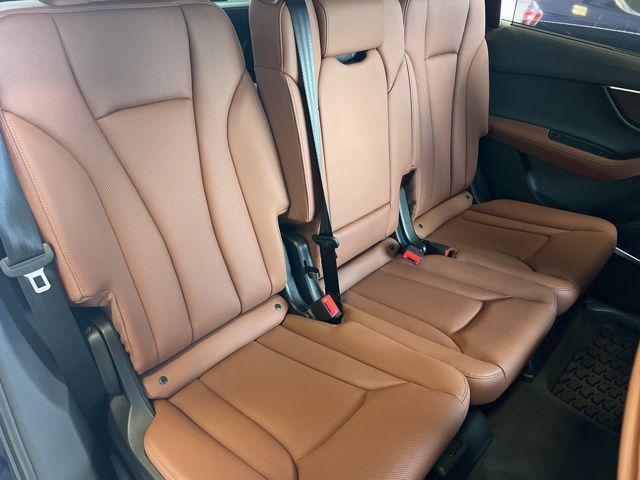 Photo of 2025 Waitomo Blue Metallic Audi Q7