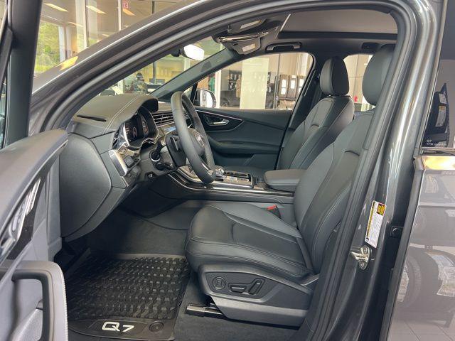 Photo of 2025 Samurai Gray Metallic Audi Q7