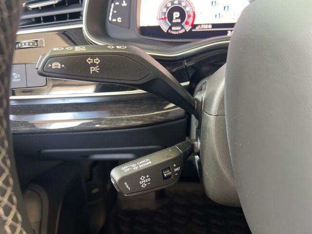 Photo of 2025 Samurai Gray Metallic Audi Q7