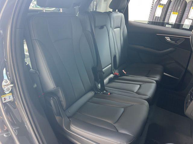 Photo of 2025 Samurai Gray Metallic Audi Q7