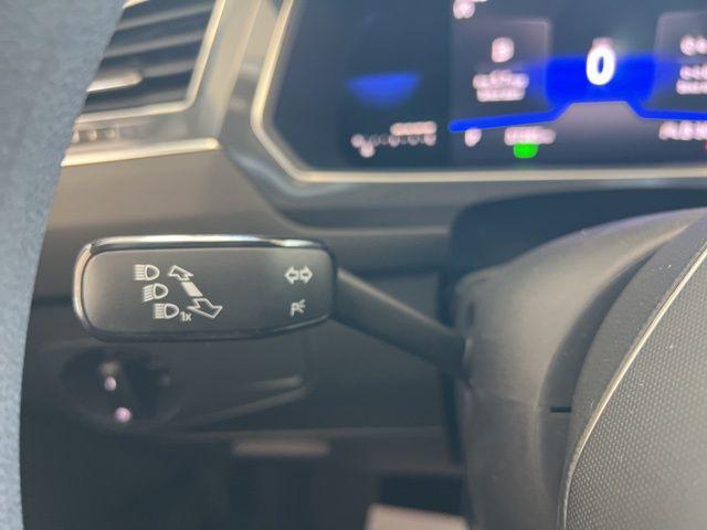 Photo of 2023 Platinum Gray Metallic Volkswagen Tiguan