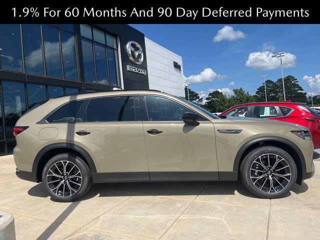 Photo of 2025 Zircon Sand Metallic Mazda CX-70 PHEV