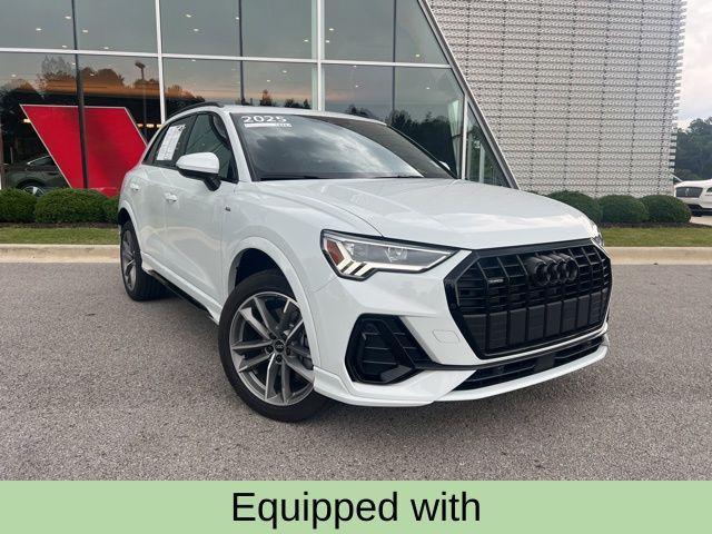 Photo of 2025 Glacier White Metallic Audi Q3