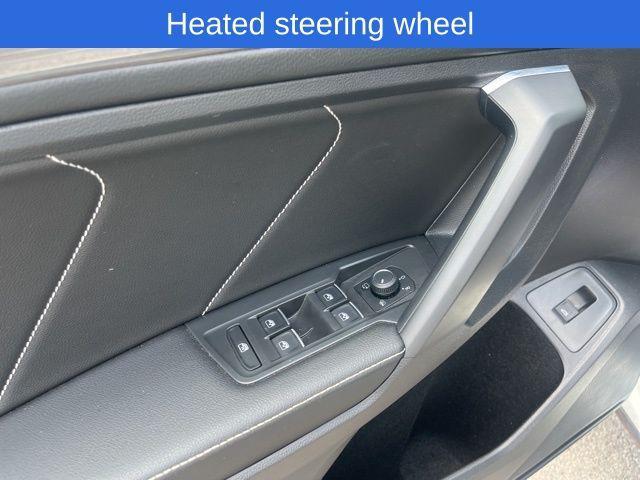 Photo of 2022 Oryx White Pearl Volkswagen Tiguan