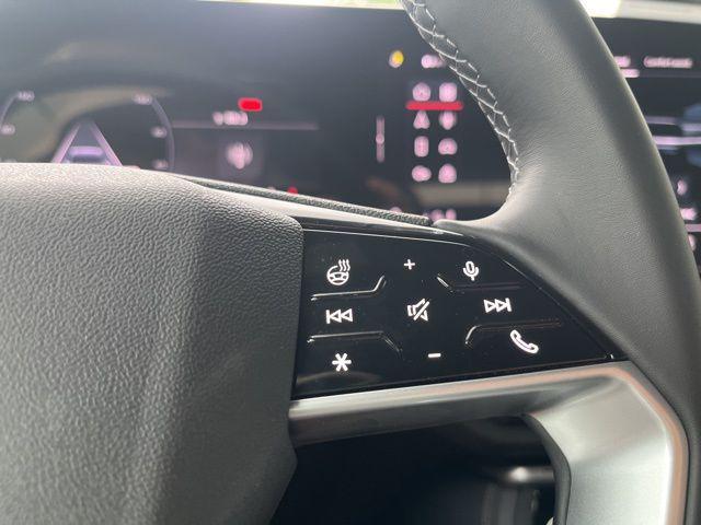 Photo of 2025 Mythos Black Metallic Audi Q5