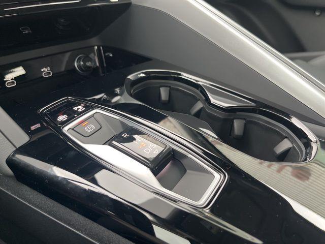 Photo of 2025 Mythos Black Metallic Audi Q5